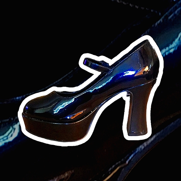 Spirit Shoes - CLEARANCE💖Nice Pair of Women's "Spirit Halloween" High Heeled Shoes Size 6